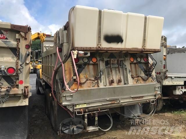 Mack 700 Sniega naži un tīrītāji