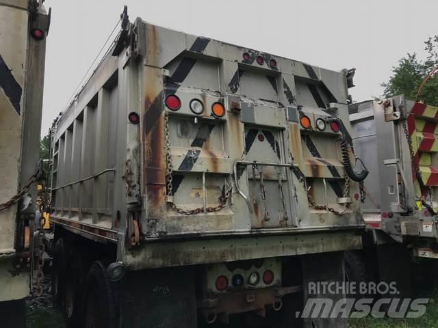 Mack 700 Sniega naži un tīrītāji