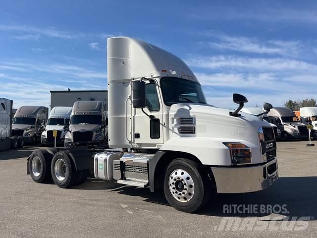 Mack Anthem Vilcēji