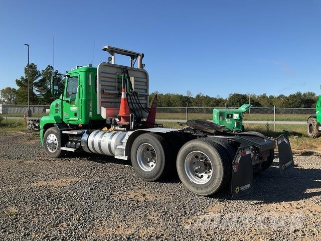 Mack Anthem Vilcēji