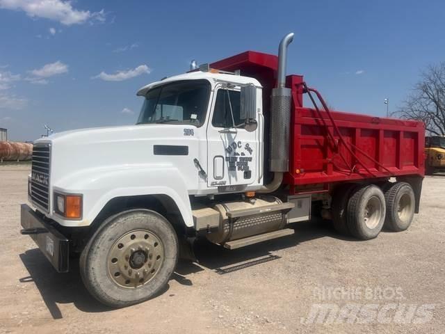 Mack CH613 Pašizgāzējs