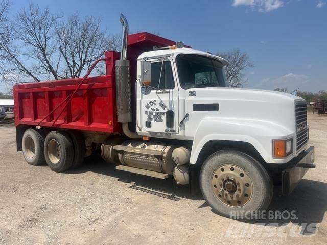Mack CH613 Pašizgāzējs
