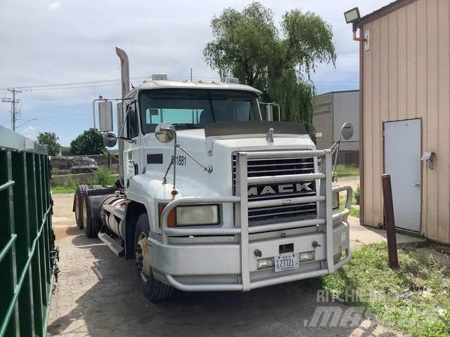 Mack CH613 Vilcēji