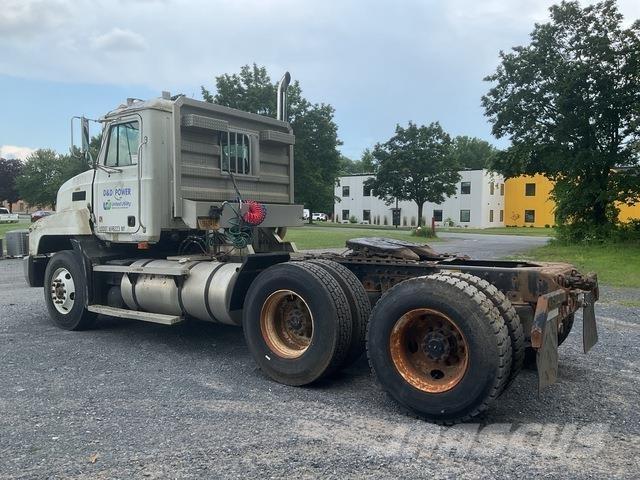 Mack CH613 Vilcēji