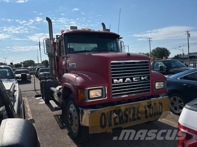 Mack CH613 Vilcēji