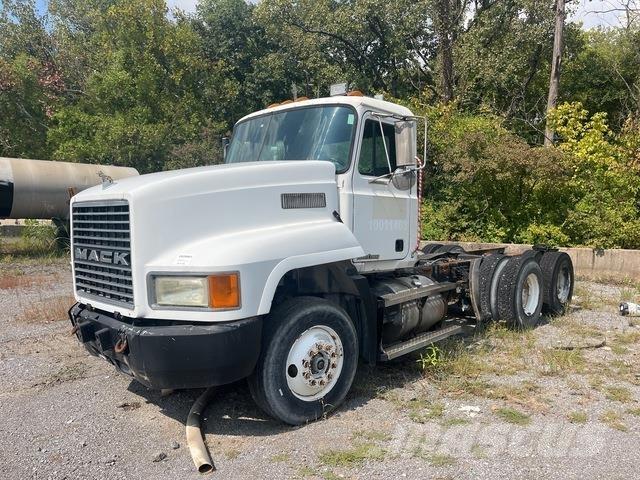 Mack CH613 Vilcēji
