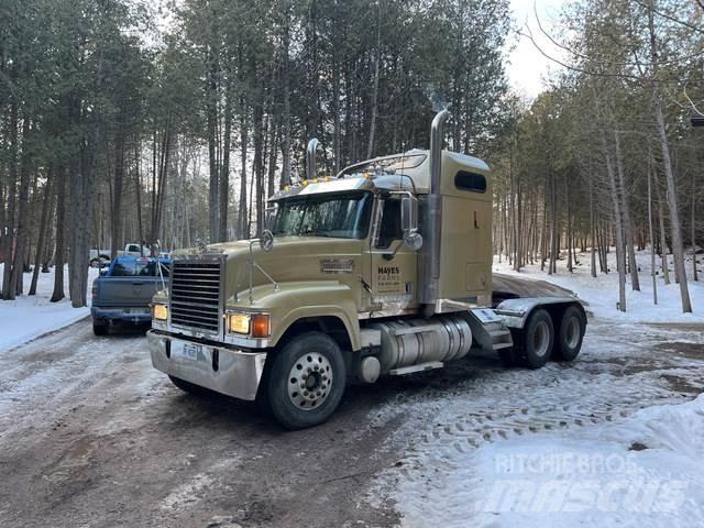 Mack CHN613 Vilcēji