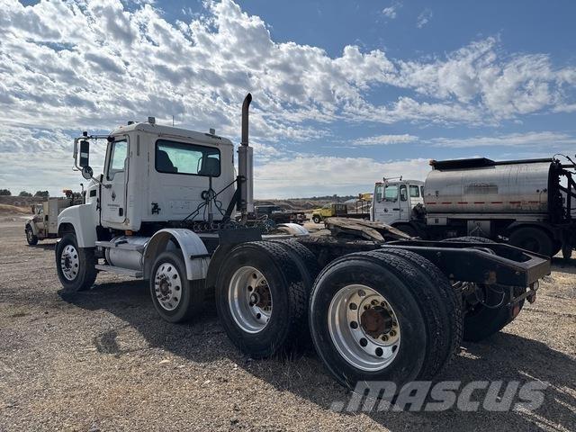 Mack CHN613 Vilcēji