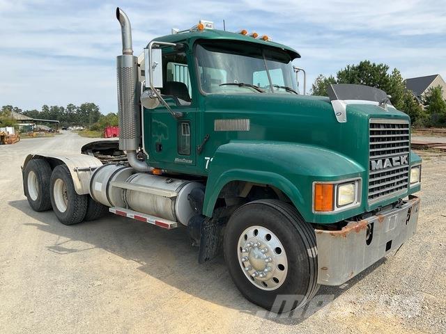 Mack CHN613 Vilcēji