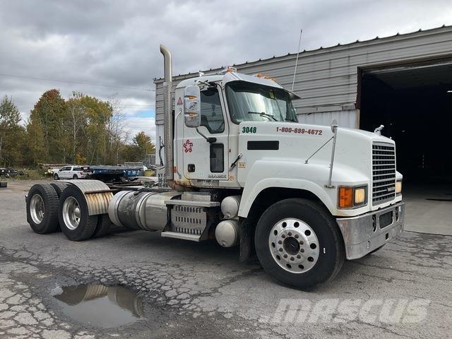 Mack CHU613 Vilcēji