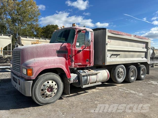 Mack CHU613 Pašizgāzējs