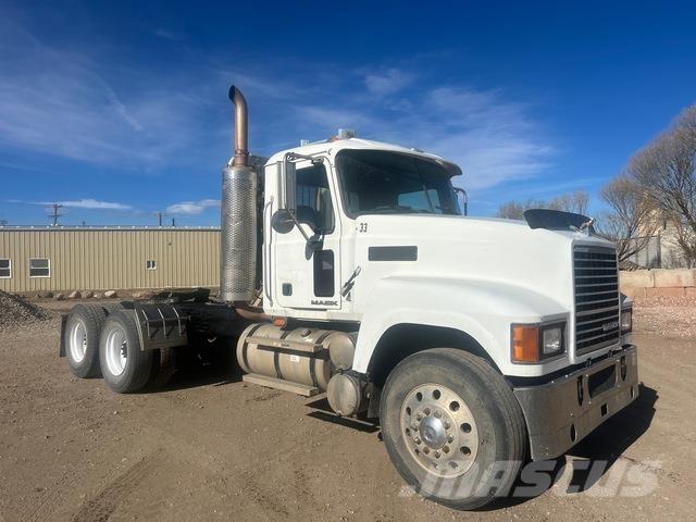 Mack CHU613 Vilcēji