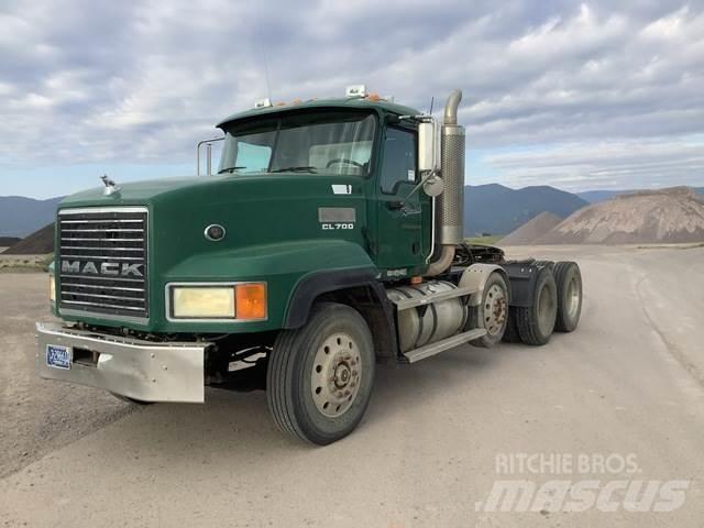 Mack CL733 Vilcēji