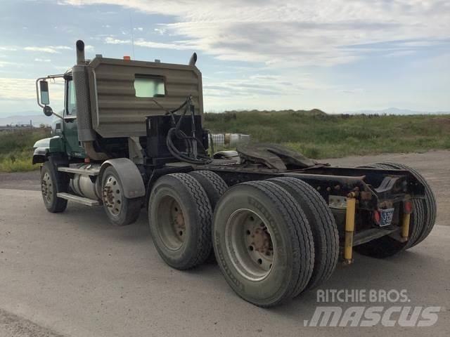 Mack CL733 Vilcēji