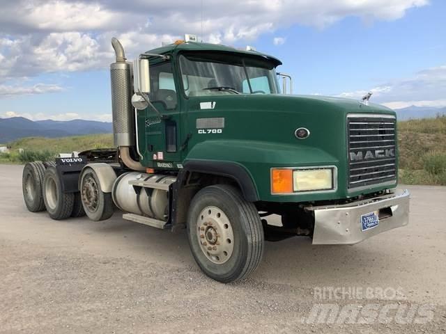 Mack CL733 Vilcēji