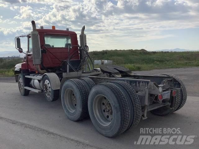 Mack CL733 Vilcēji