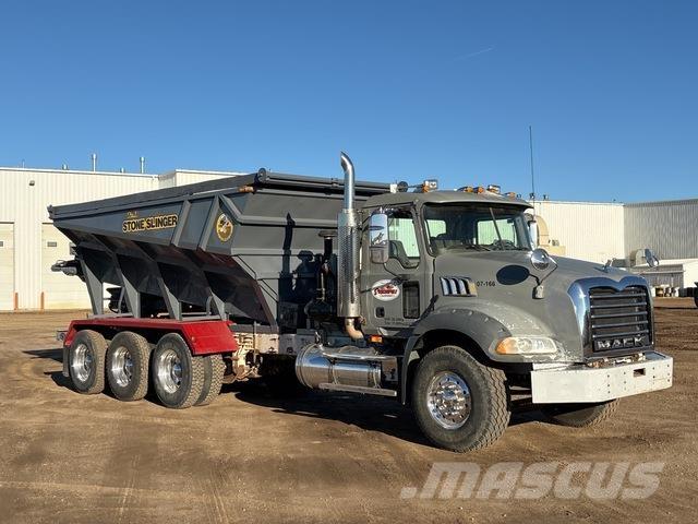 Mack CT713 Akmens/betona mašīnas
