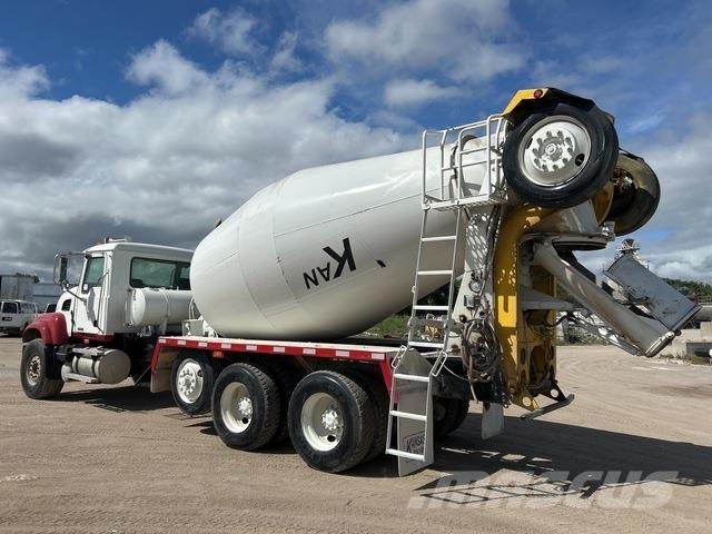 Mack CV513 Citi