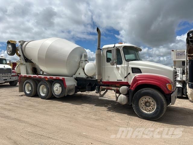 Mack CV513 Citi