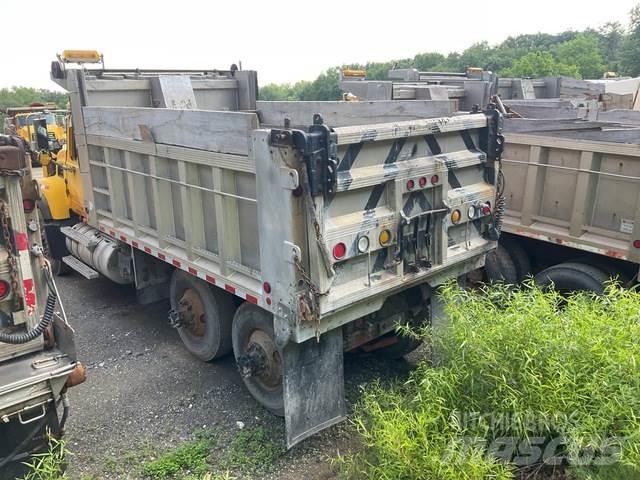 Mack CV700 Sniega naži un tīrītāji