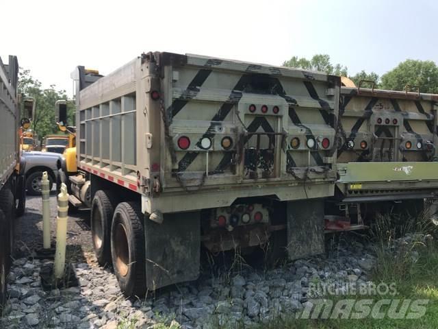 Mack CV700 Sniega naži un tīrītāji