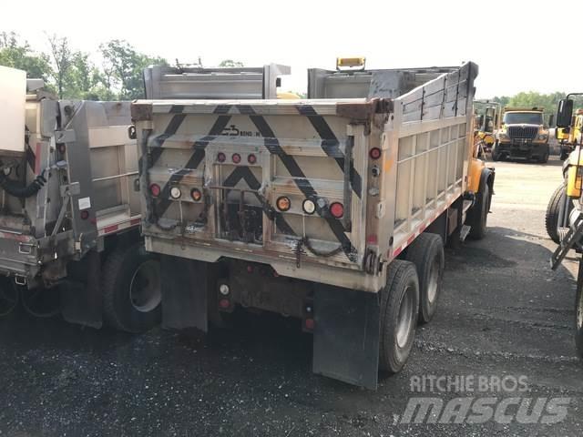 Mack CV700 Pašizgāzējs