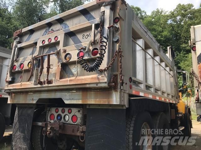 Mack CV700 Sniega naži un tīrītāji