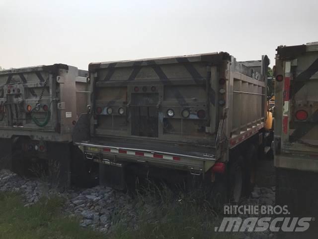 Mack CV700 Sniega naži un tīrītāji