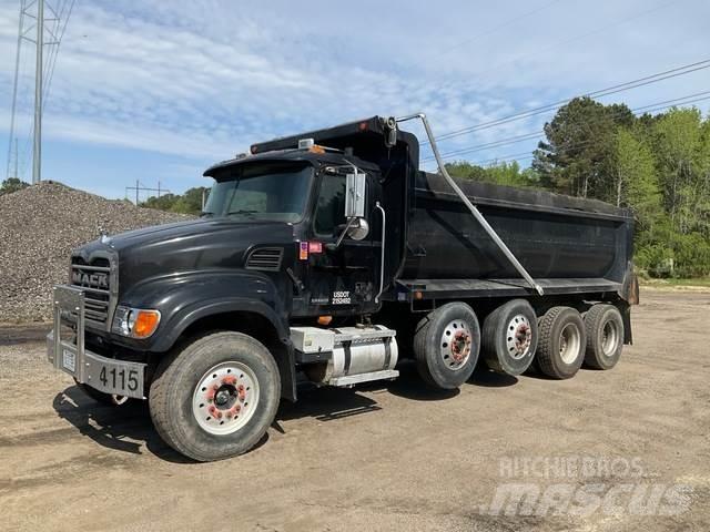 Mack CV713 Pašizgāzējs