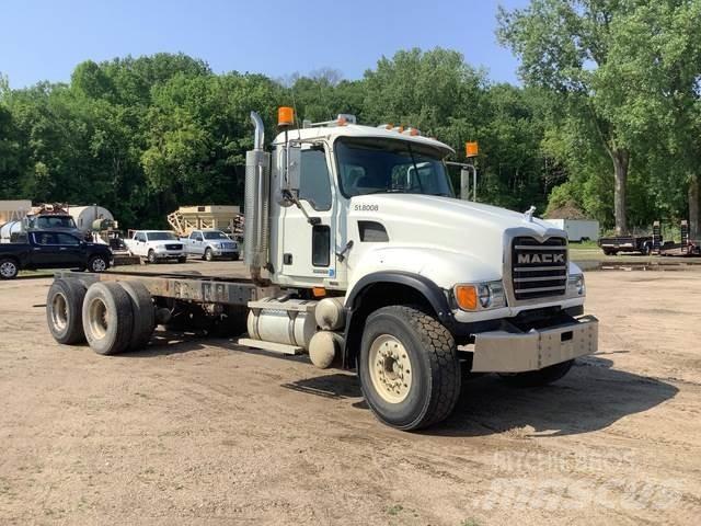 Mack CV713 Kabīnes un interjers