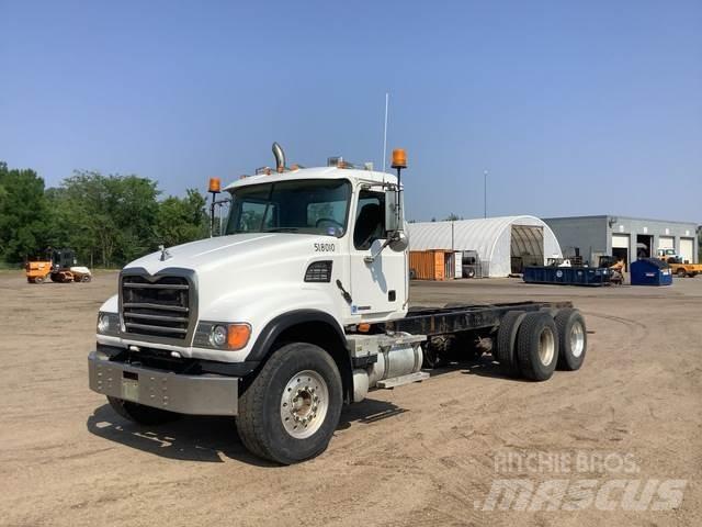 Mack CV713 Kabīnes un interjers