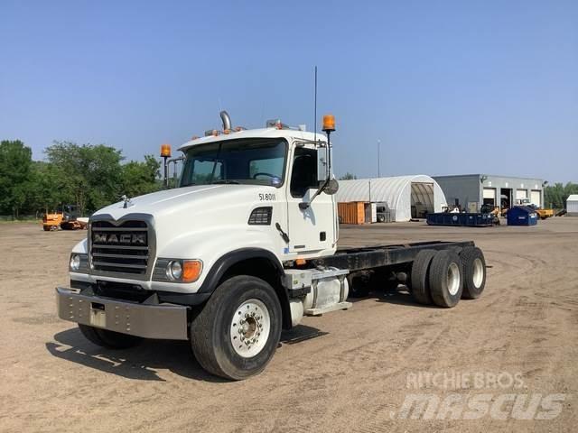 Mack CV713 Kabīnes un interjers