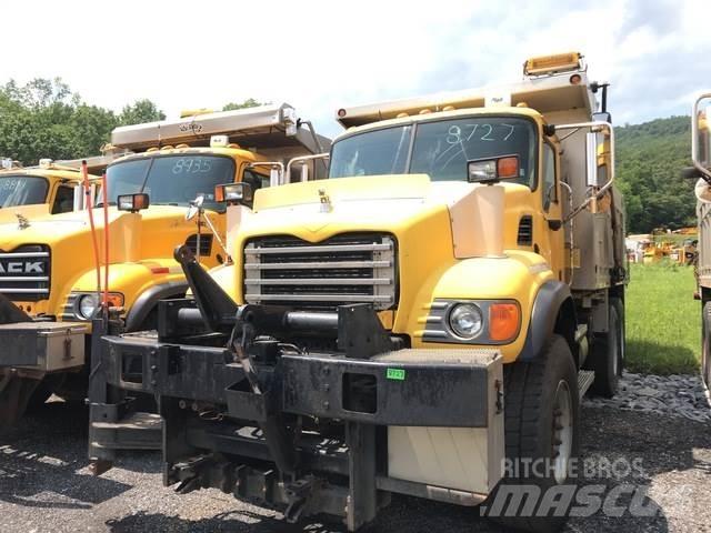 Mack CV713 Sniega naži un tīrītāji