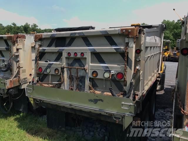 Mack CV713 Sniega naži un tīrītāji