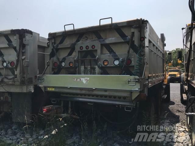 Mack CV713 Sniega naži un tīrītāji
