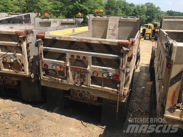 Mack CV713 Sniega naži un tīrītāji