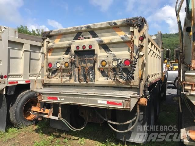 Mack CV713 Sniega naži un tīrītāji