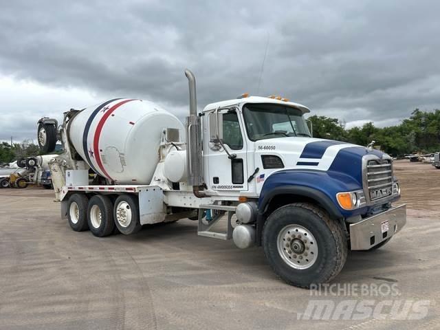 Mack CV713 Citi