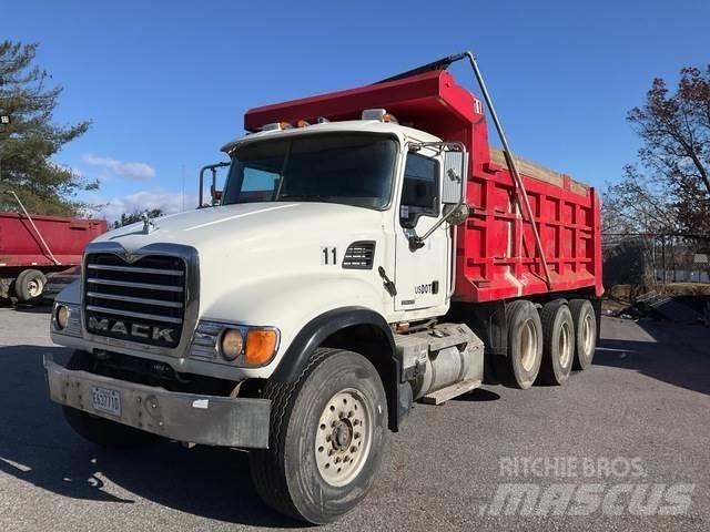 Mack CV713 Pašizgāzējs