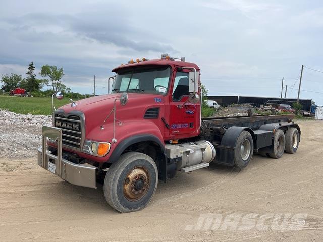 Mack CV713 Kravas automašinas konteineru vedeji