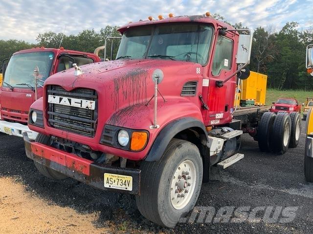 Mack CV713 Kabīnes un interjers
