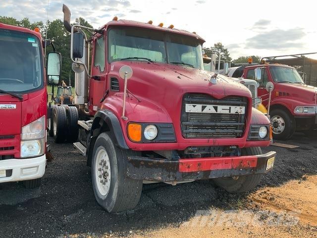 Mack CV713 Kabīnes un interjers