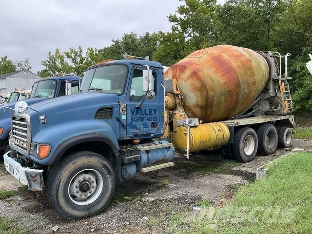 Mack CV713 Citi