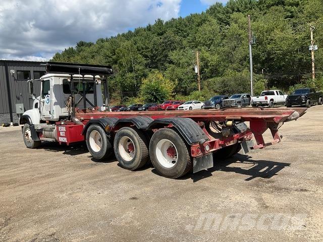 Mack CV713 Kravas automašinas konteineru vedeji