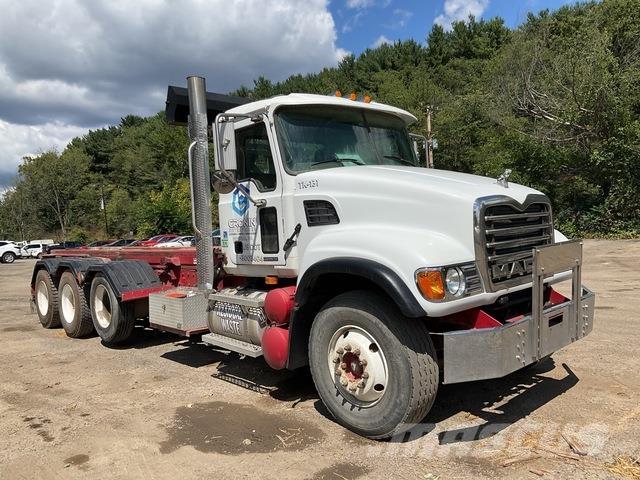 Mack CV713 Kravas automašinas konteineru vedeji