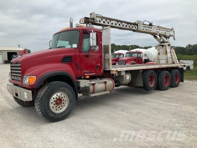 Mack CV713 Citi