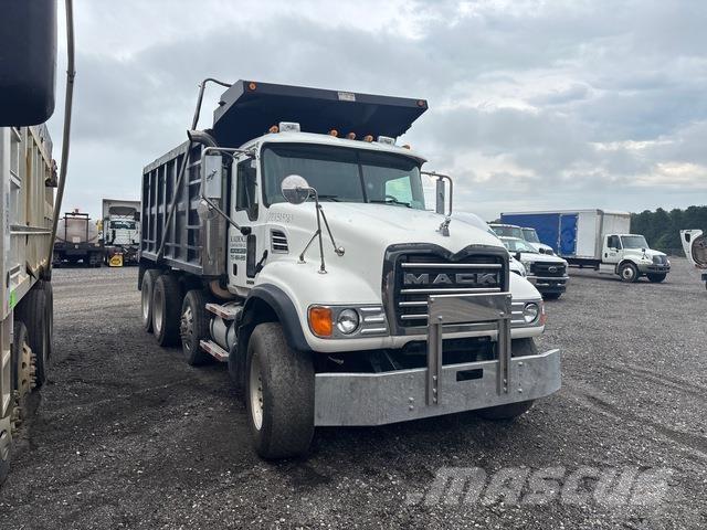 Mack CV713 Pašizgāzējs