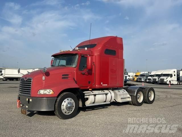 Mack CX613 Vilcēji