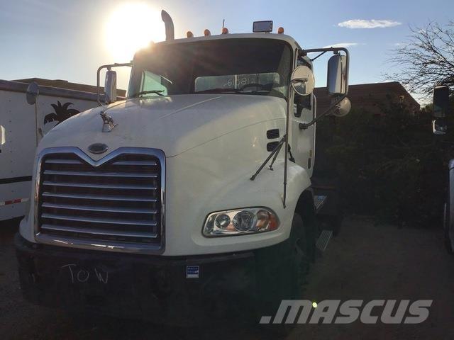 Mack CXN612 Vilcēji