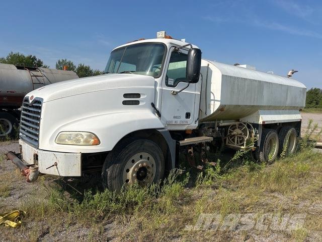 Mack CXN612 Ūdens mašīnas